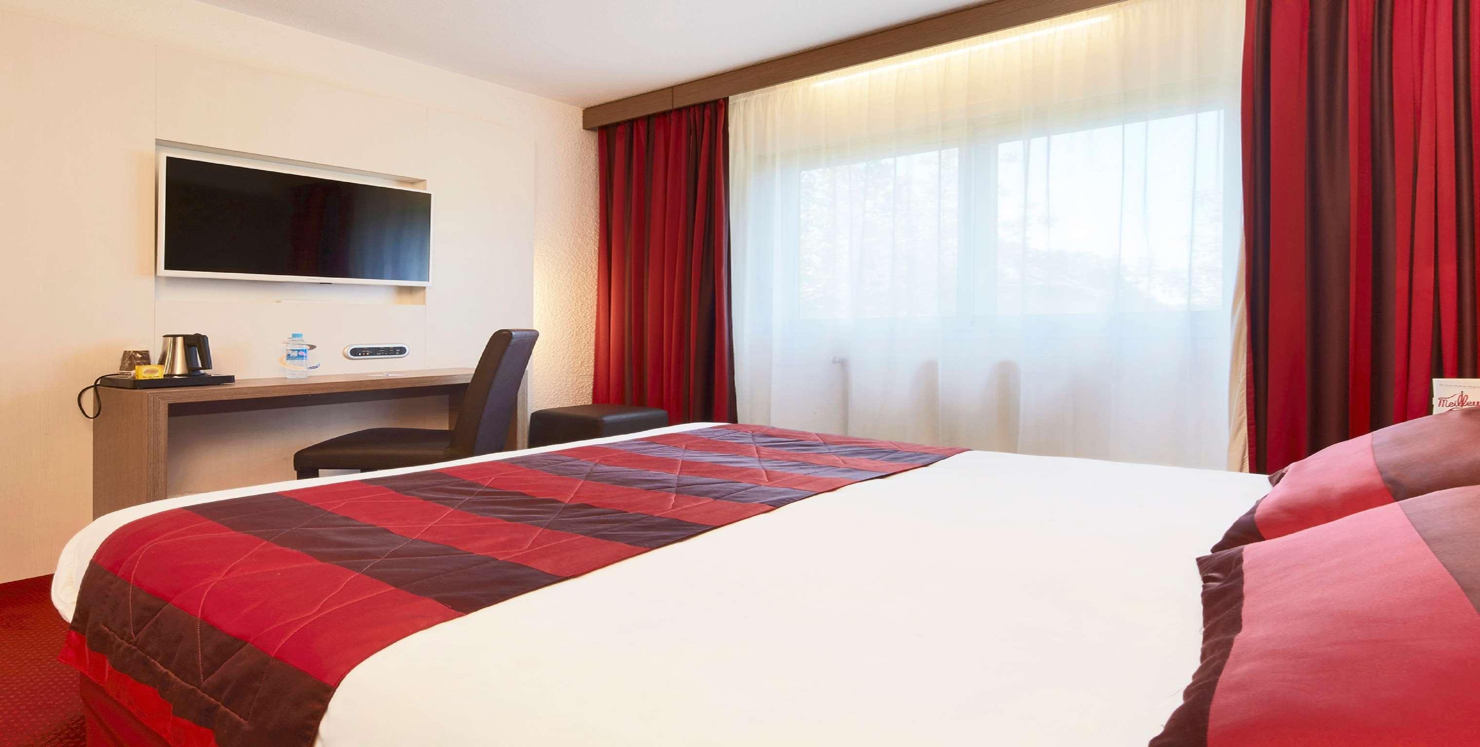 กีริอาด เกรนอบล์ ซองทร์ Hotel เกรอน็อบล์ ภายนอก รูปภาพ