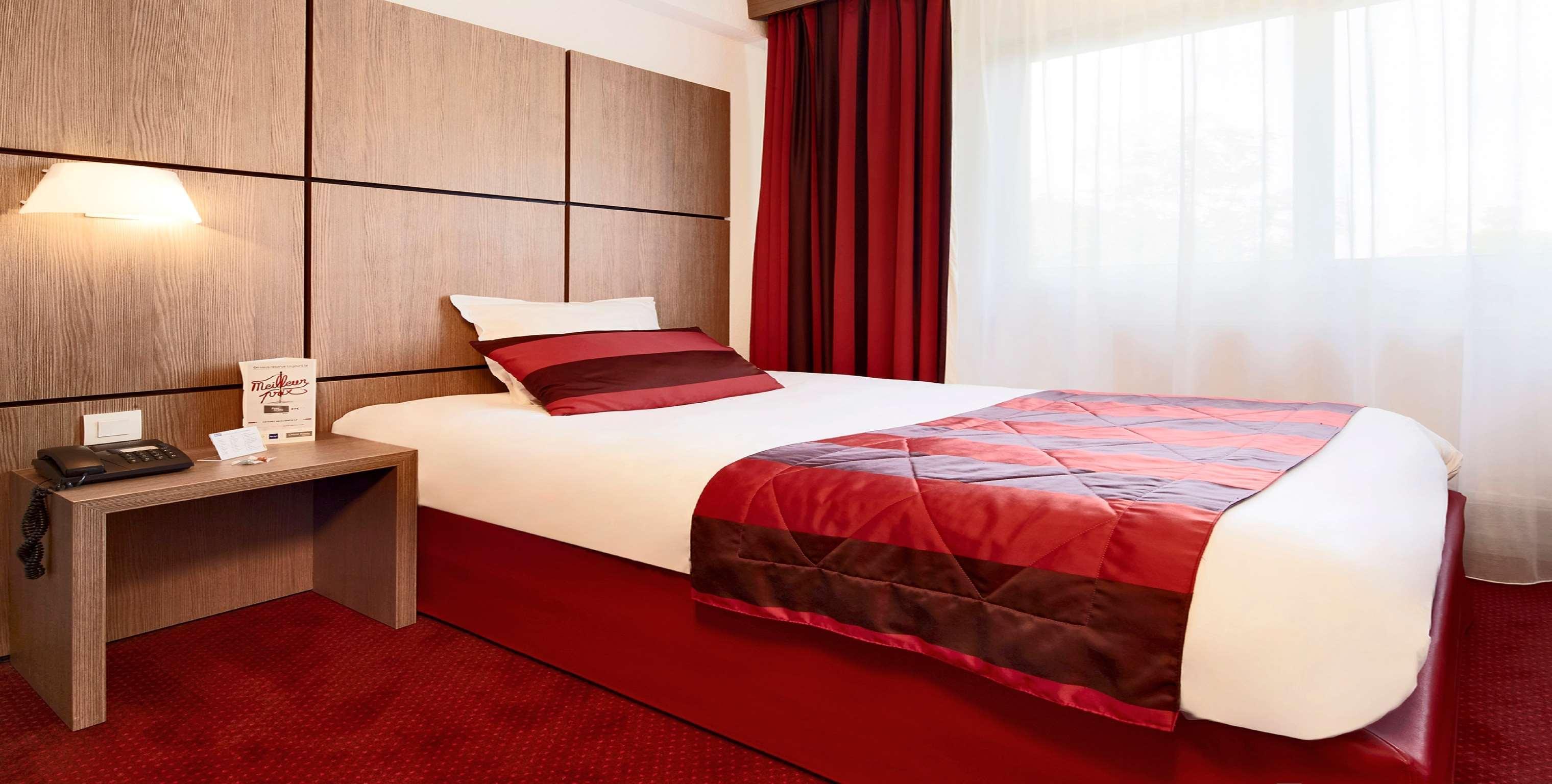 กีริอาด เกรนอบล์ ซองทร์ Hotel เกรอน็อบล์ ภายนอก รูปภาพ